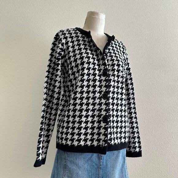 Vintage black and white knit cardigan - Picture 2 of 10